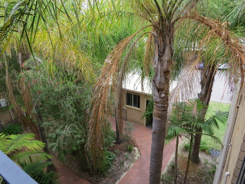 16/1055 Albany Highway, St James WA 6102