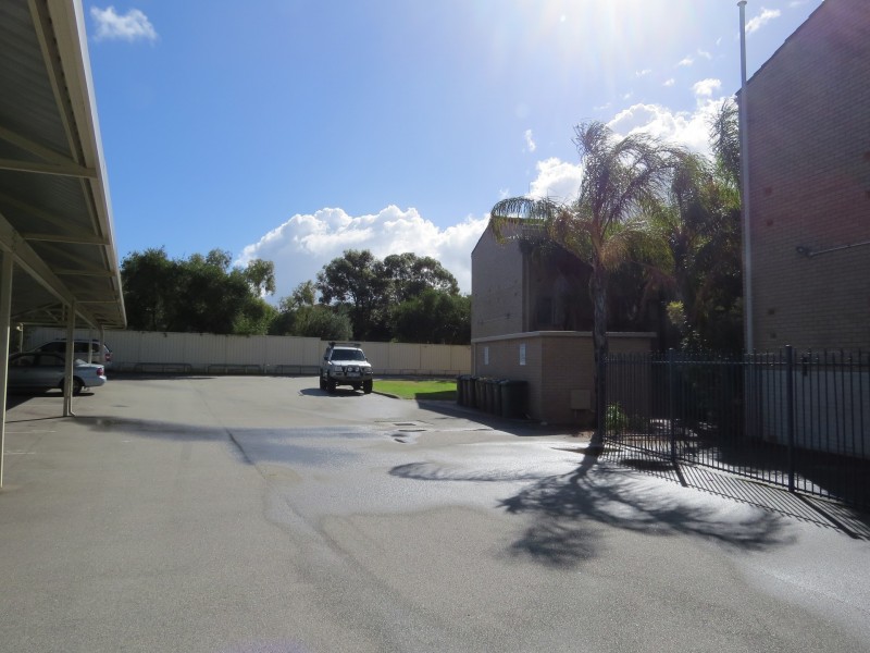 16/1055 Albany Highway, St James WA 6102