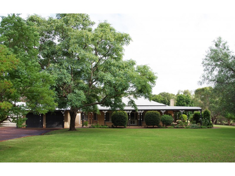 31 James Road, Middle Swan WA 6056