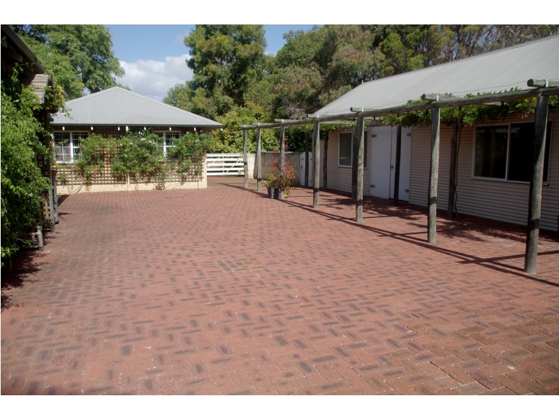 31 James Road, Middle Swan WA 6056