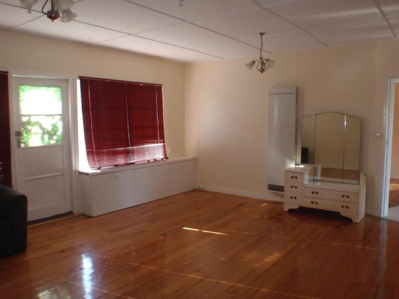 2/7  Kororoit St, Sunshine VIC 3020