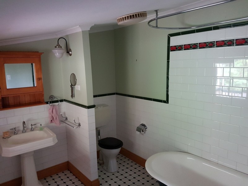 8 Mannion Street, Red Hill QLD 4059