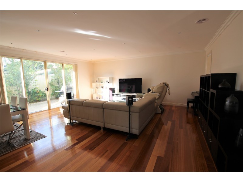 2/12 Neville Street, Carnegie VIC 3163