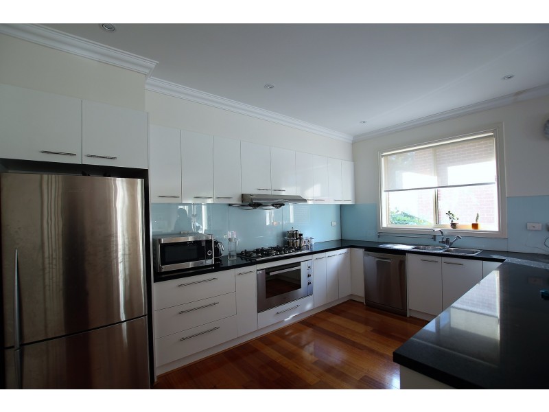 2/12 Neville Street, Carnegie VIC 3163