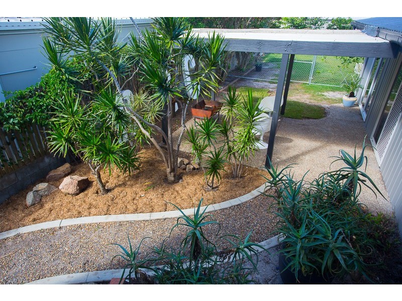 8 Seventh Avenue, Palm Beach QLD 4221