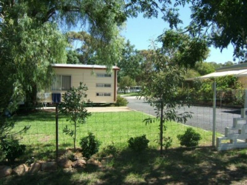 2 Ween Street, Peak Hill NSW 2869