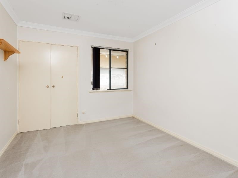 73 Anglesey Drive, Kardinya WA 6163