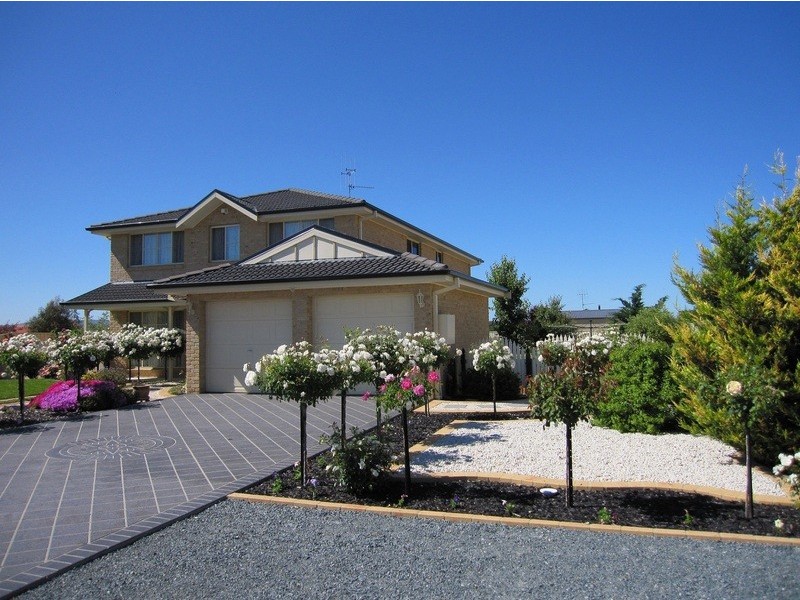 14 Falconer Place, Bungendore NSW 2621