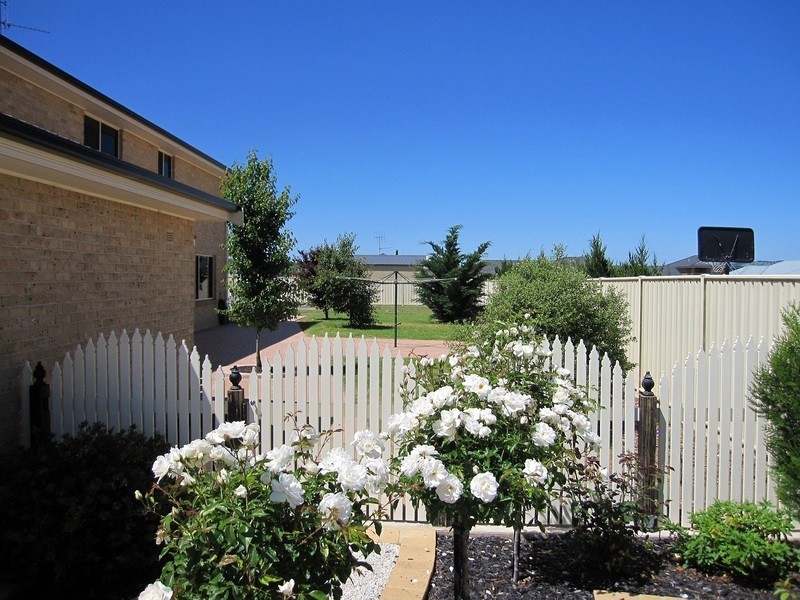 14 Falconer Place, Bungendore NSW 2621