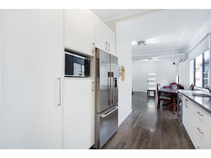 4 Gulliver Street, Hamilton NSW 2303