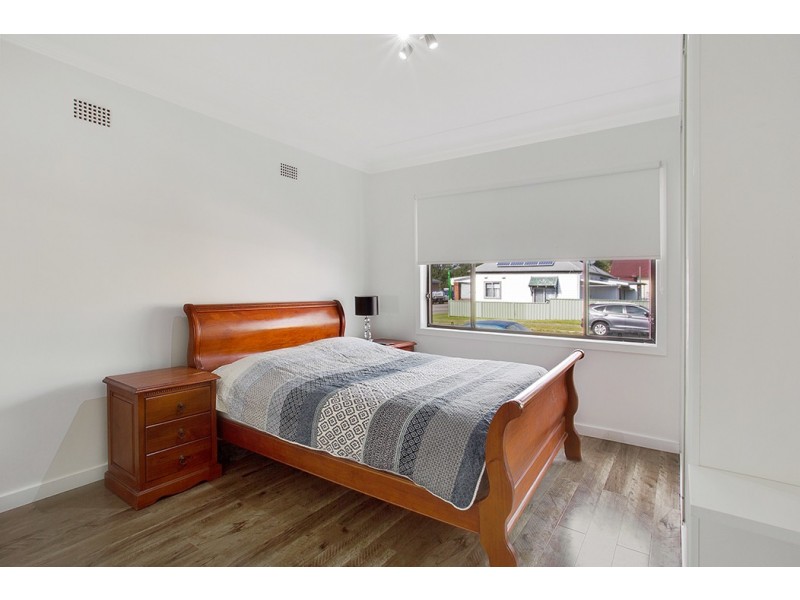 4 Gulliver Street, Hamilton NSW 2303