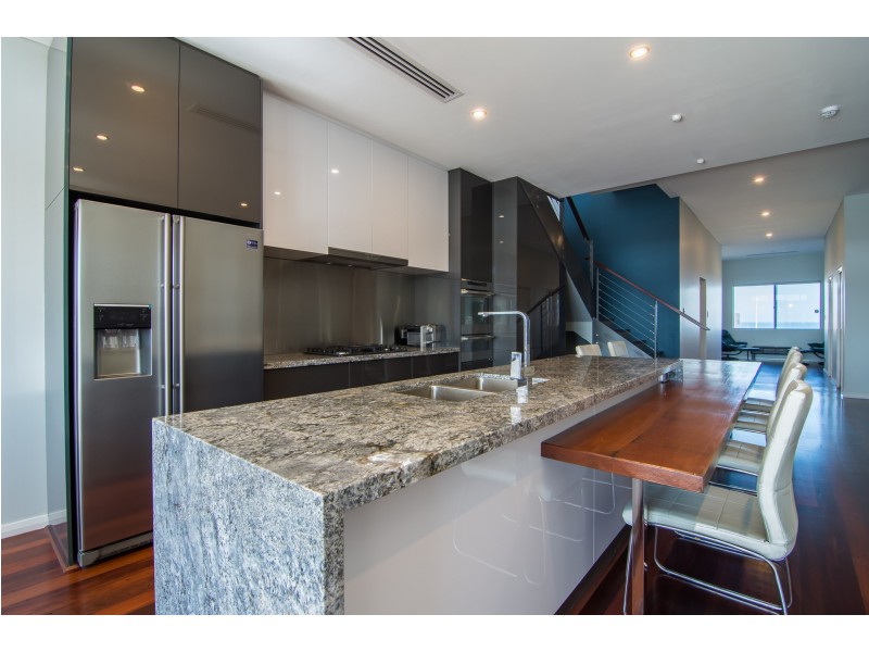 8A Southampton Lane, Mindarie WA 6030