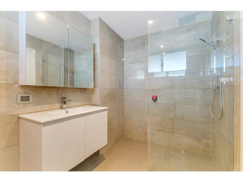 8A Southampton Lane, Mindarie WA 6030