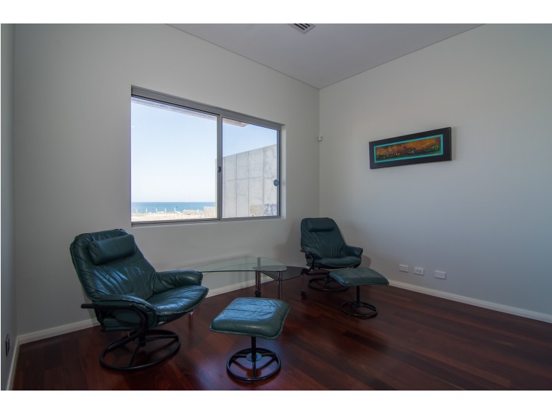 8A Southampton Lane, Mindarie WA 6030