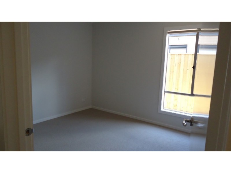 22 Chamberlain Way, Williams Landing VIC 3027