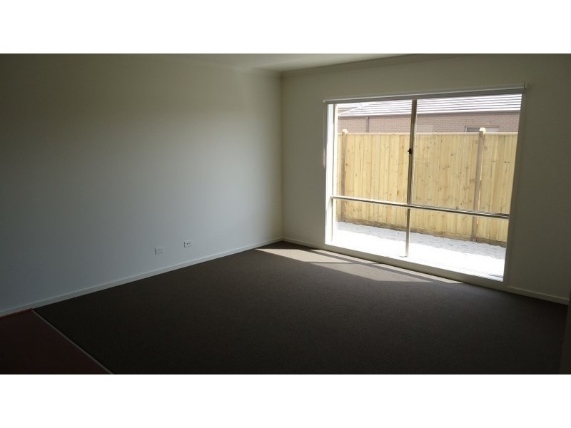 30 Simanson Way, Williams Landing VIC 3027