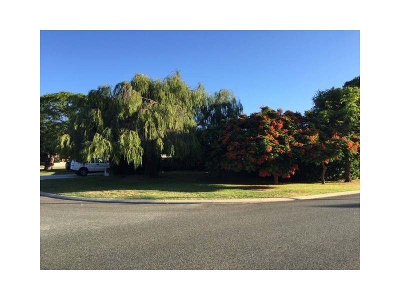 2 Farman Place, Hamersley WA 6022
