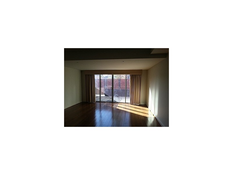 2.07/8 Burrowes Street, Ascot Vale VIC 3032