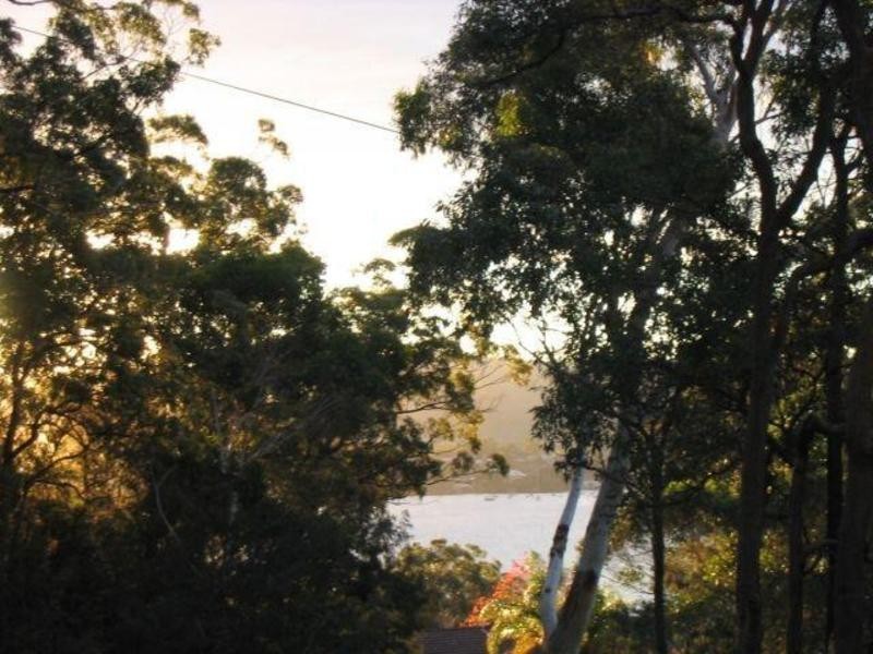 25 Woorara Parade, Green Point NSW 2251