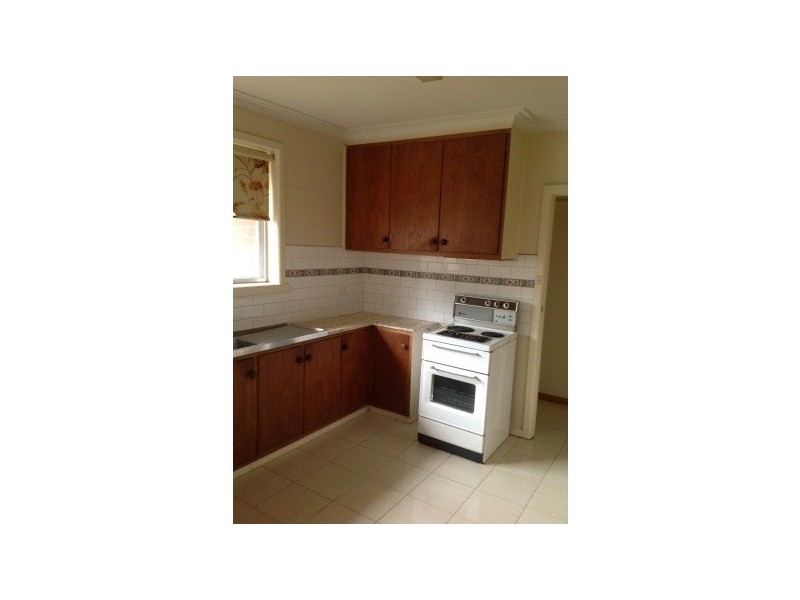 2/2 Oleander Drive, St Albans VIC 3021