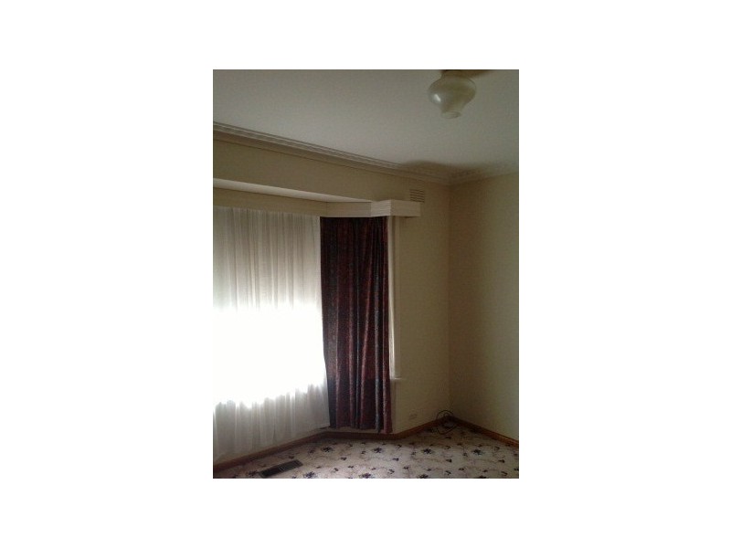 2/2 Oleander Drive, St Albans VIC 3021