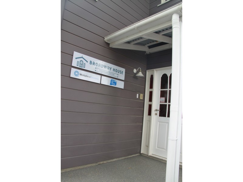 79 Broadway Street, Woolloongabba QLD 4102