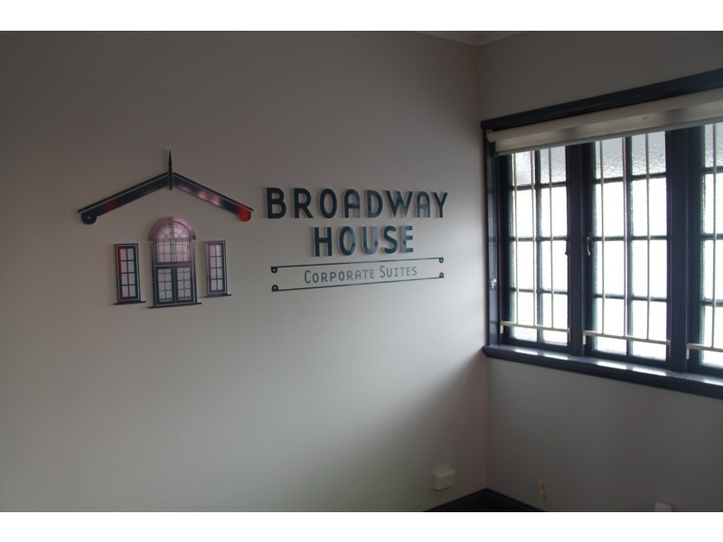 79 Broadway Street, Woolloongabba QLD 4102