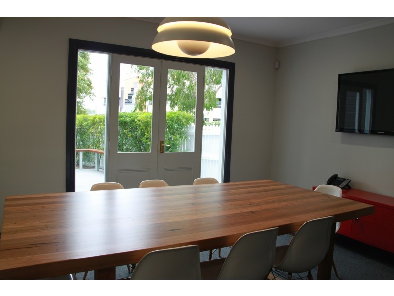 79 Broadway Street, Woolloongabba QLD 4102