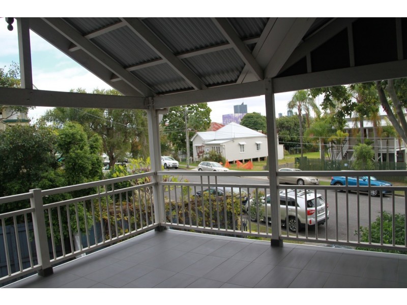 79 Broadway Street, Woolloongabba QLD 4102