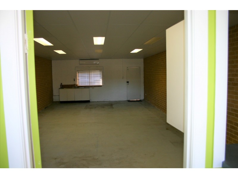 Shop 1/51 Kerry Crescent, Berkeley Vale NSW 2261