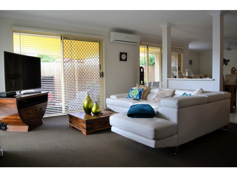 3 Eugene Drive, Varsity Lakes QLD 4227