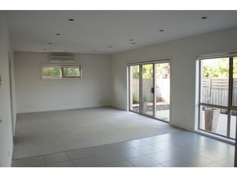 2/87 Northview Drive, Leopold VIC 3224