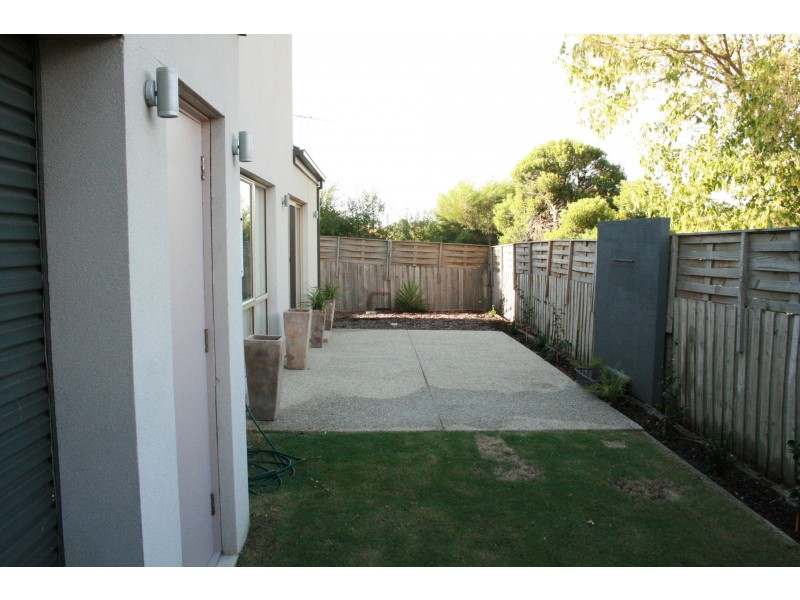 2/87 Northview Drive, Leopold VIC 3224