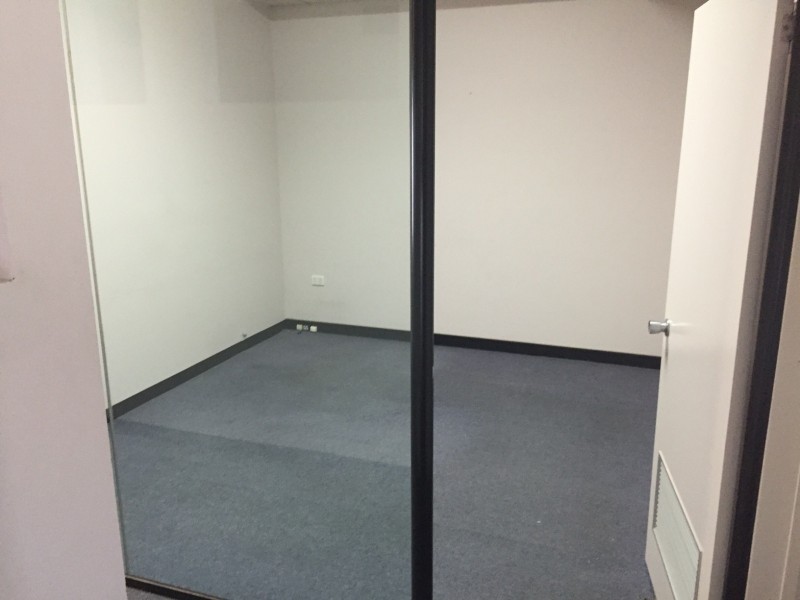 609 Logan Road, Greenslopes QLD 4120