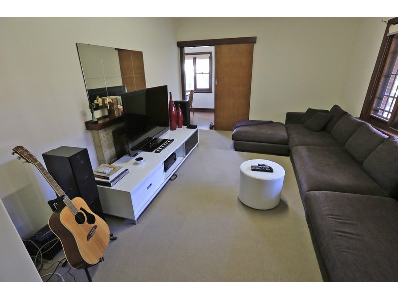 27 Raymond Street, Mount Pleasant WA 6153