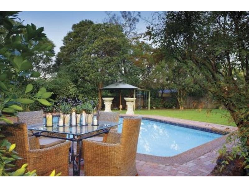 88 Locksley Rd, Ivanhoe VIC 3079