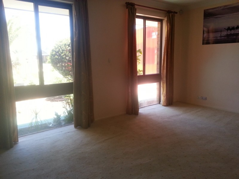 7 Newgate Street, Alexander Heights WA 6064