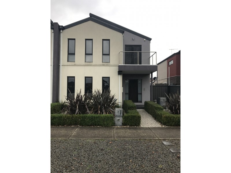 7 Woodburn Avenue, Cairnlea VIC 3023