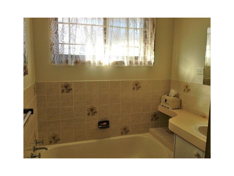 46 TENTH AVENUE, Budgewoi NSW 2262