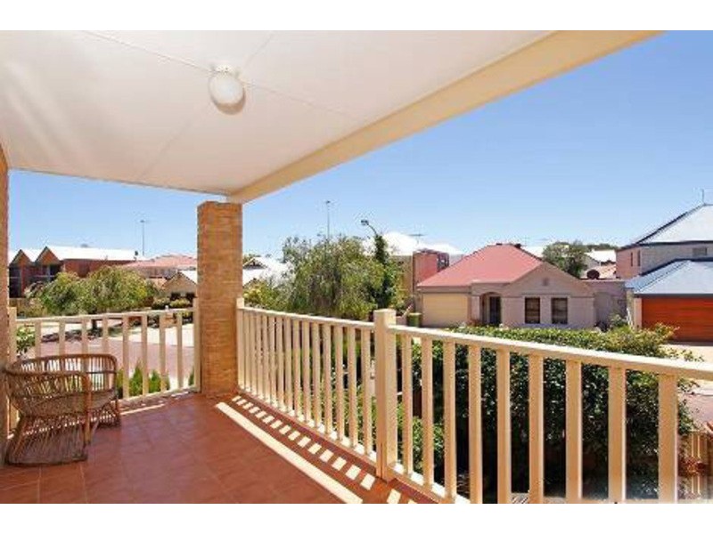 32 Burns Street, North Fremantle WA 6159