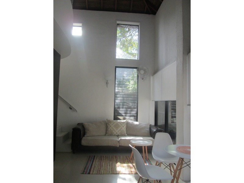 2/2081 Gold Coast Highway, Miami QLD 4220