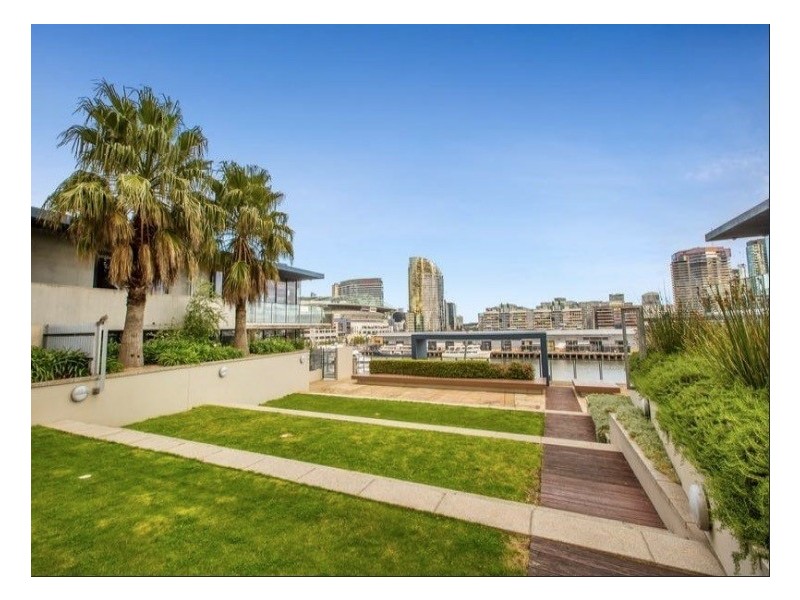 806/15 Caravel Lane, Docklands VIC 3008