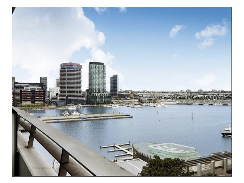 806/15 Caravel Lane, Docklands VIC 3008