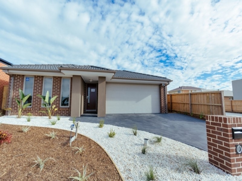 Lot 530 Cornhill Road, Clyde North VIC 3978