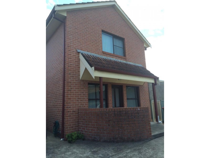 4/210 Denison Street, Broadmeadow NSW 2292