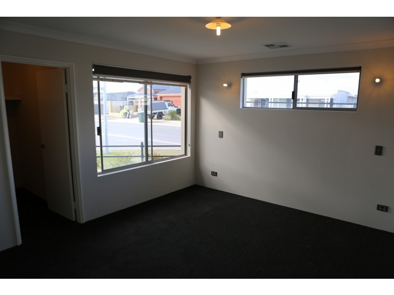 1 Donatti Retreat, Caversham WA 6055