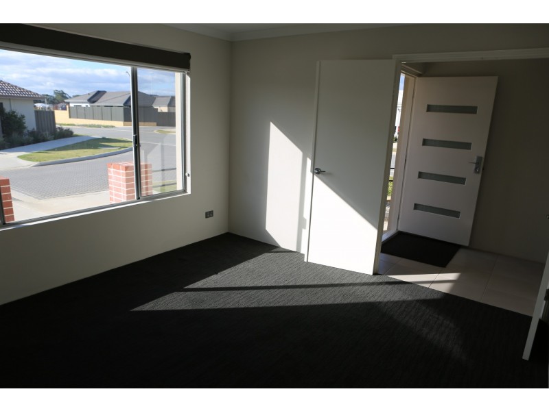 1 Donatti Retreat, Caversham WA 6055