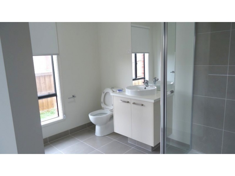 16 Astra Avenue, Truganina VIC 3029