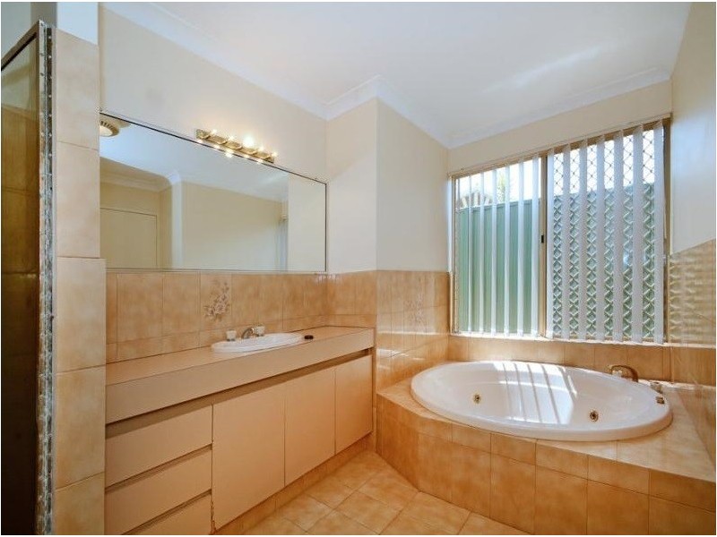 8 Matisse Way, Kingsley WA 6026