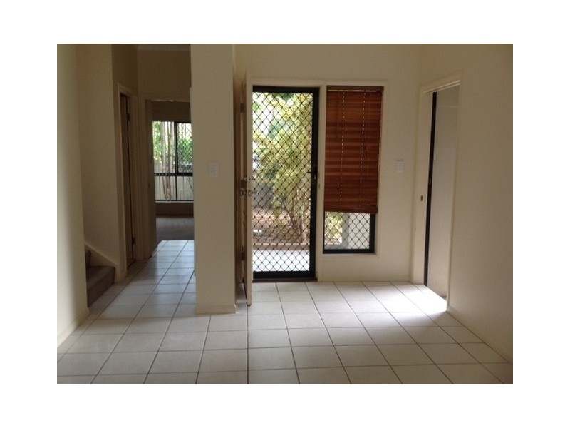 4/28 Blake Street, Southport QLD 4215